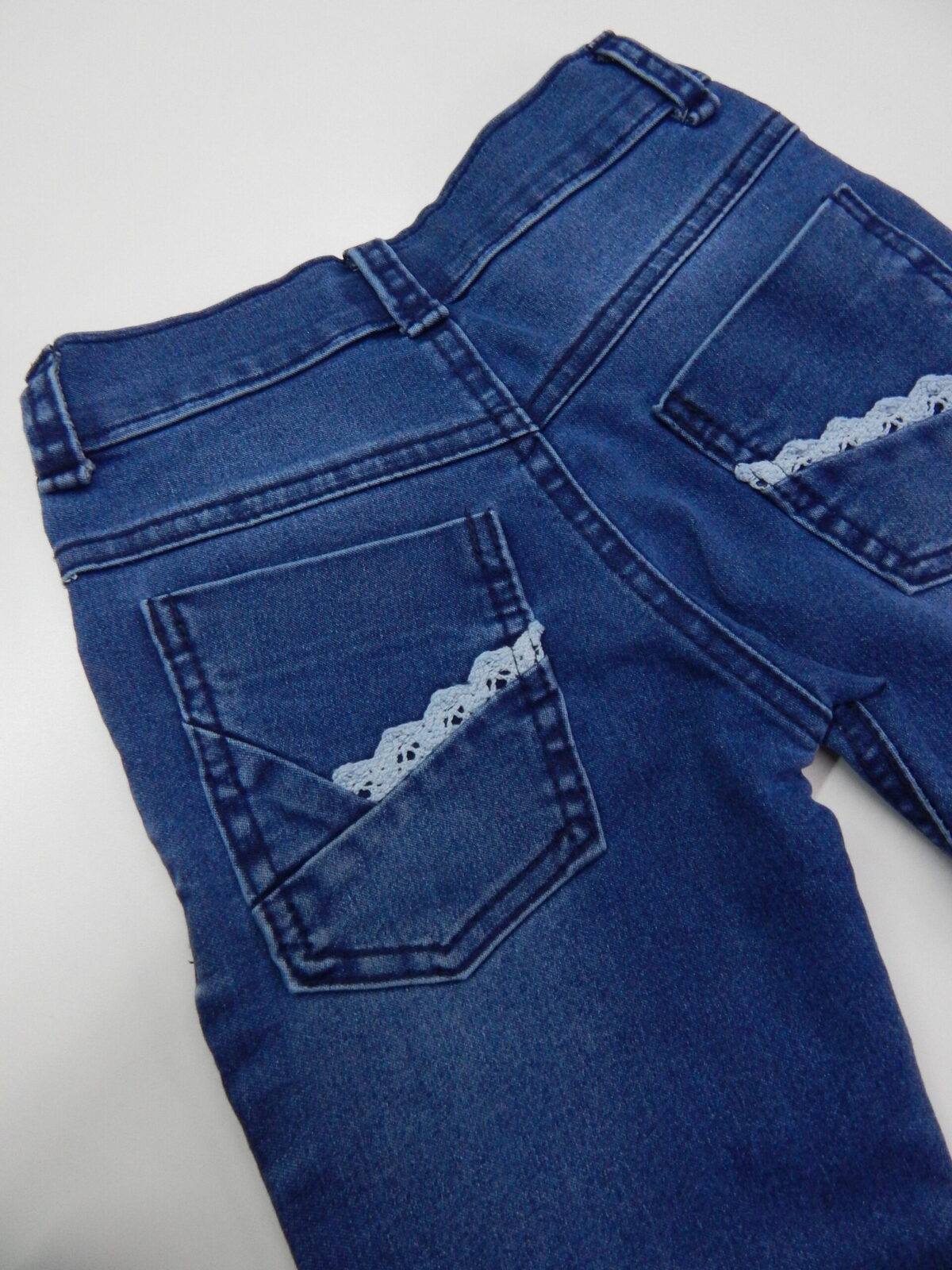 Jeans Niña con Puntilla