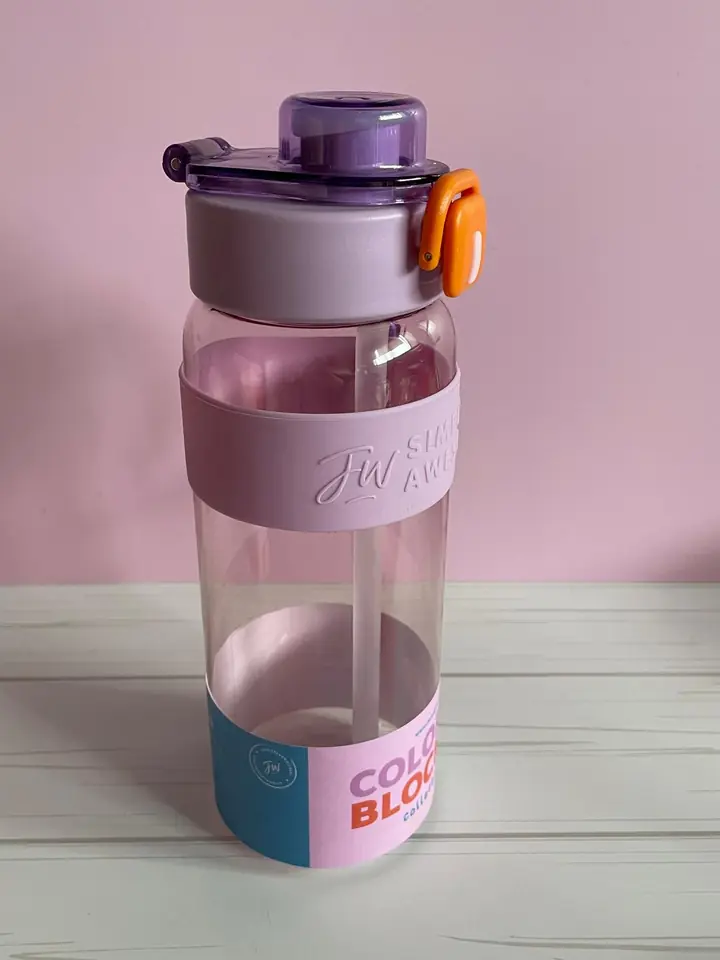 BOTELLA ROSADA CON SORBITO FW
