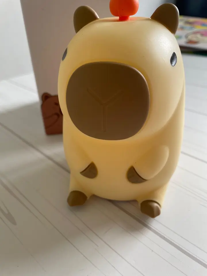 VELADORA CAPIBARA USB