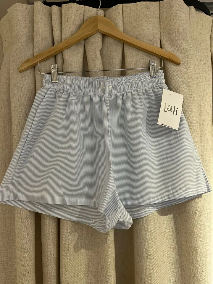 Short Rayado