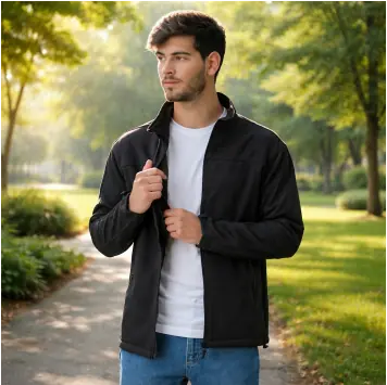 Campera de neopreno con capucha color negro