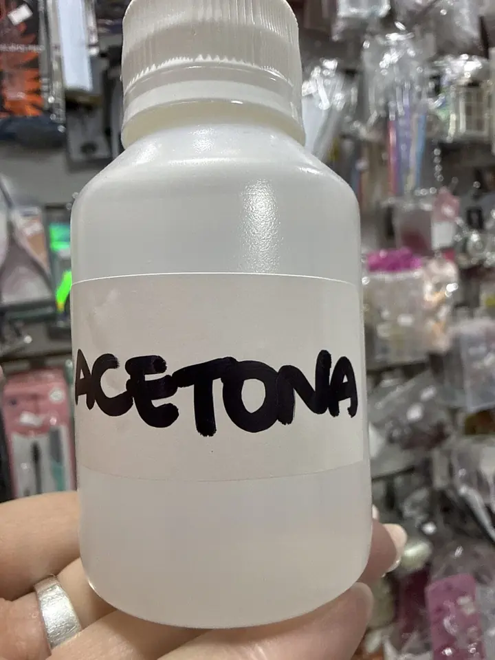 Acetona