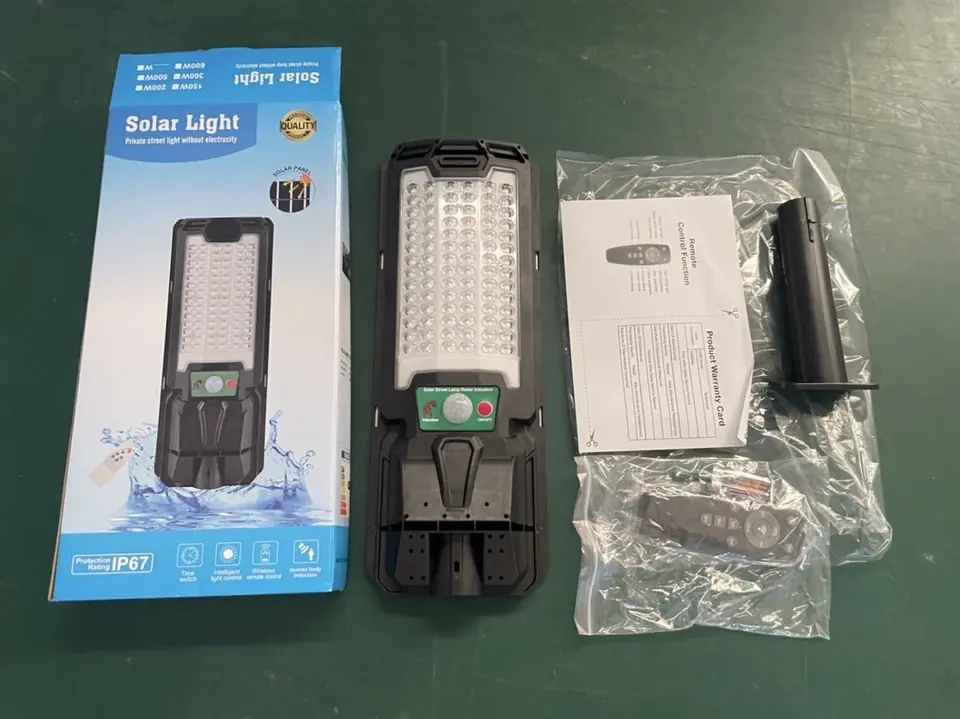 Focos led con panel solar