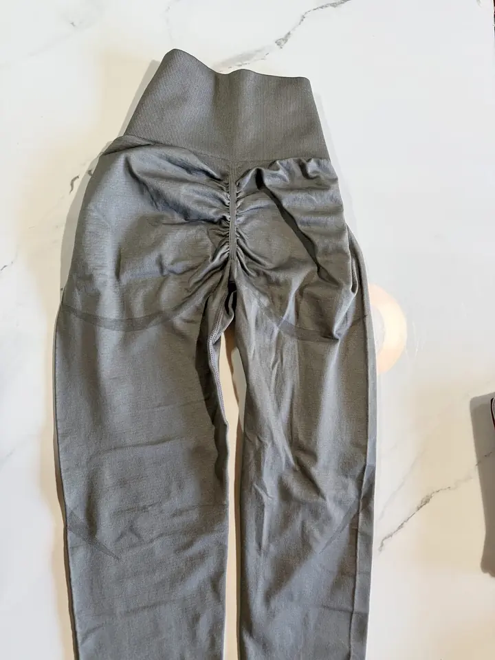 CALZA GRIS PUSH UP -•TALLE M•  ( chica)