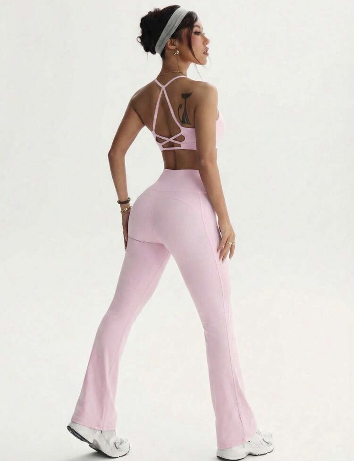 Conjunto rosado calidad premium. TALLE M•