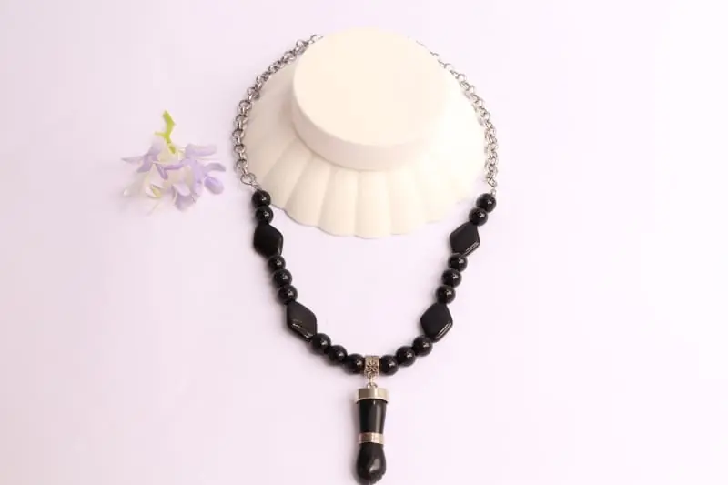 COLLAR EN ÓNIX NEGRO