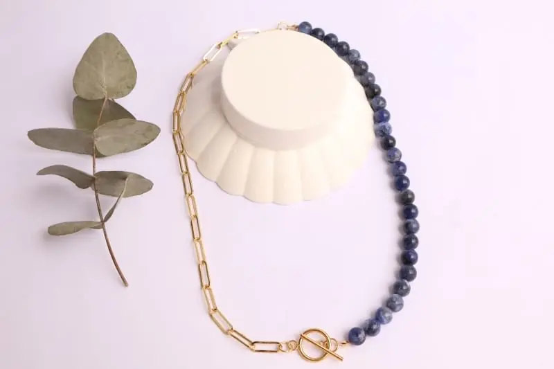 COLLAR SODALITA ELEGANCIA Y ENERGÍA
