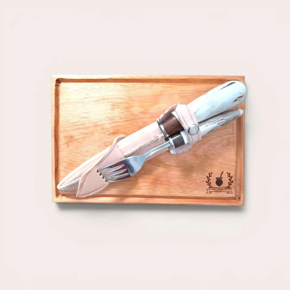Set Asado, Cuchillo, tenedor y tabla