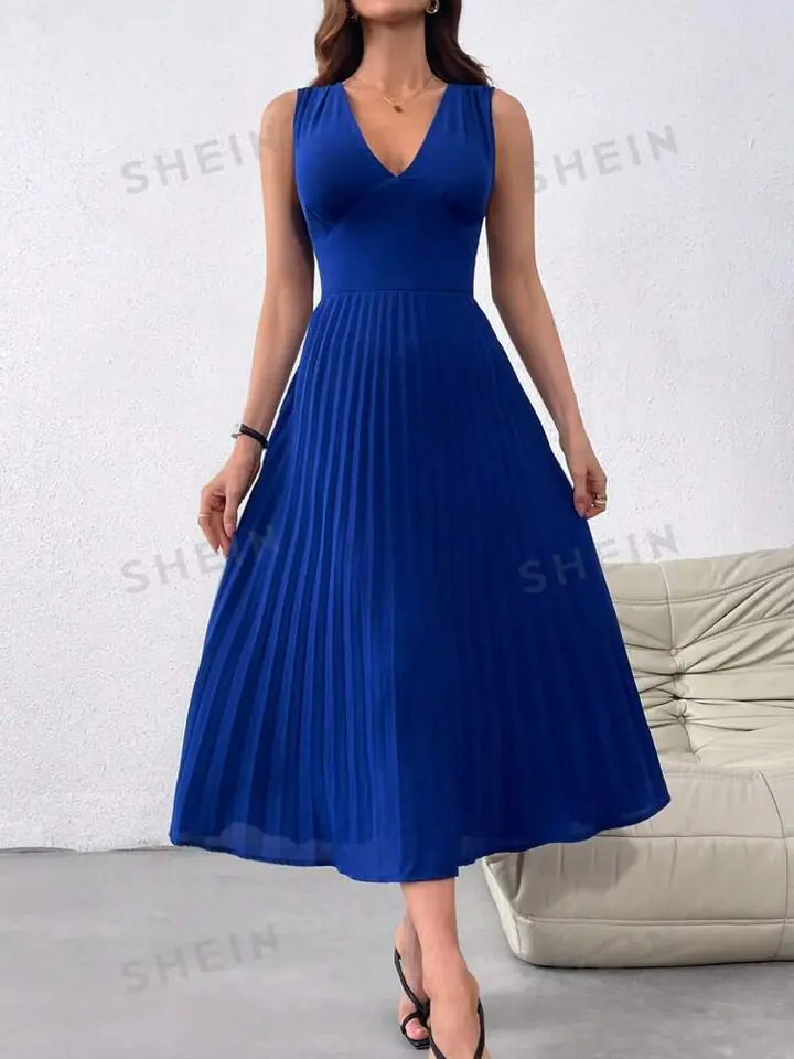 Vestido de fiesta largo azul con pliegues