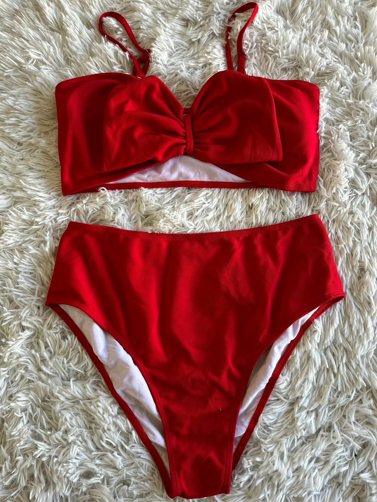 Bikini rojo con moño