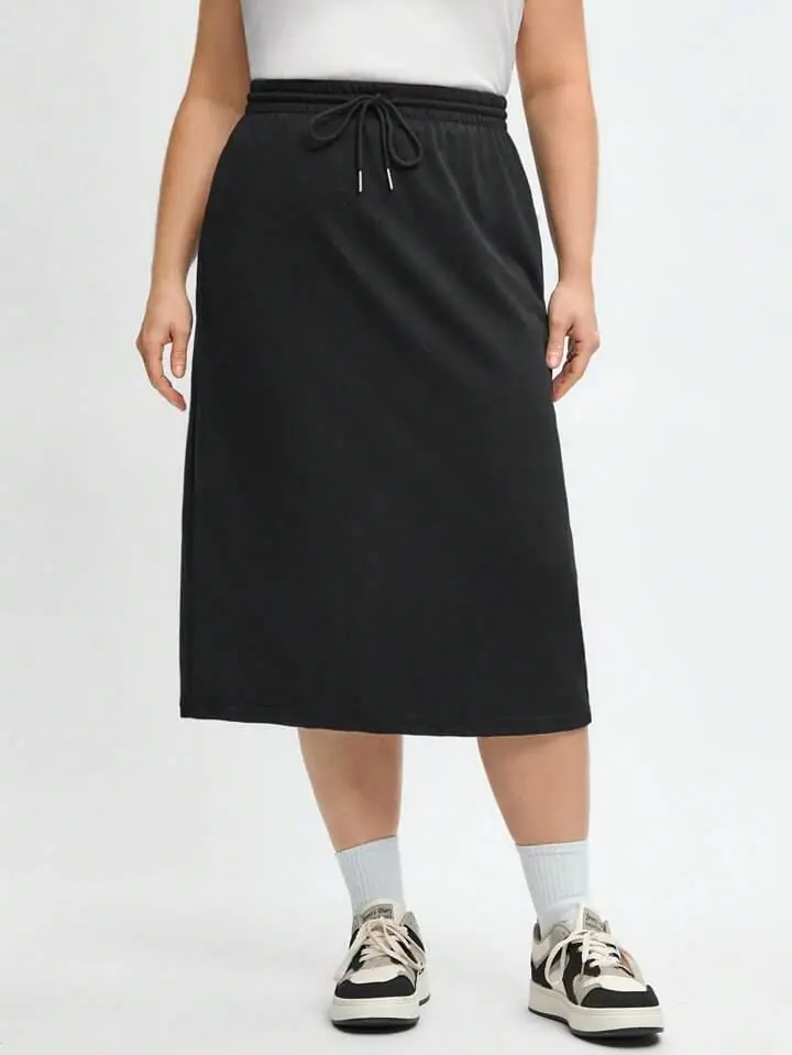 Falda tipo jogger negra con felpa