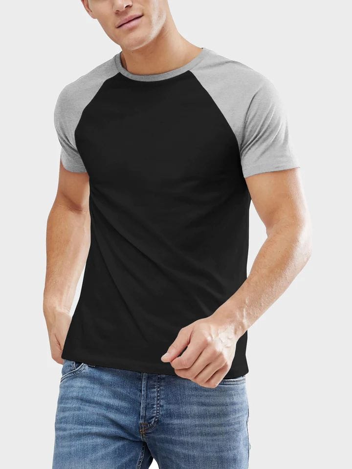 Remera negra mangas grises