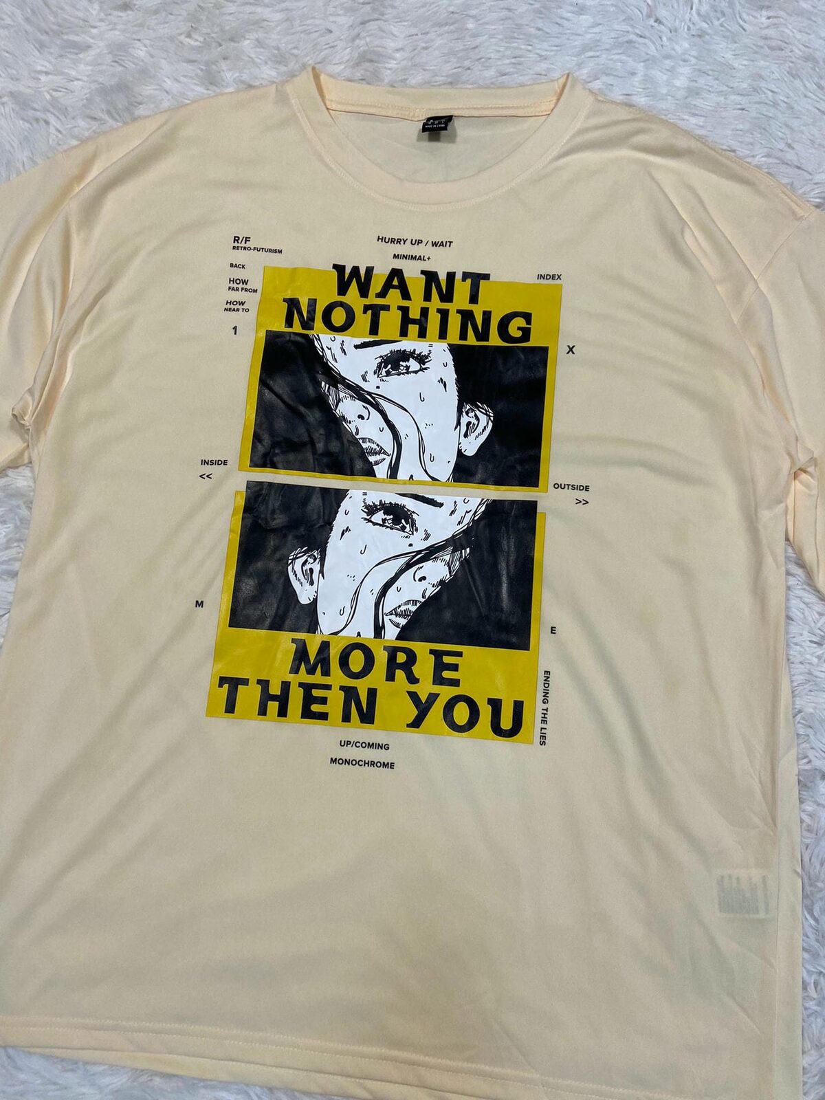 Remera suelta crema estampa want nothing
