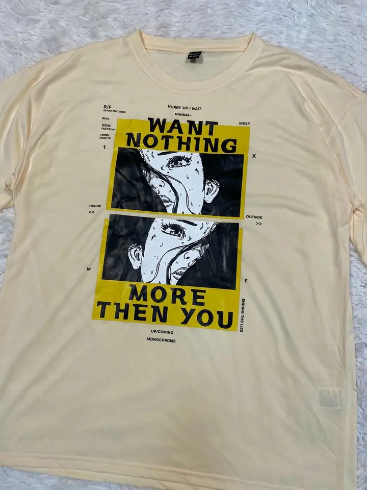 Remera suelta crema estampa want nothing