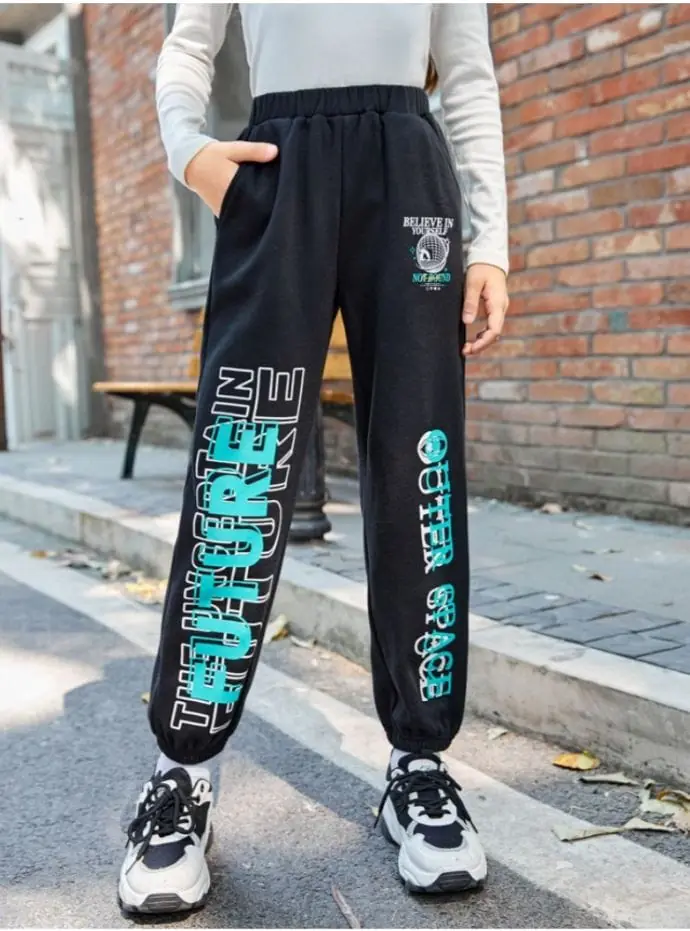 Pantalón jogger negro future sin felpa
