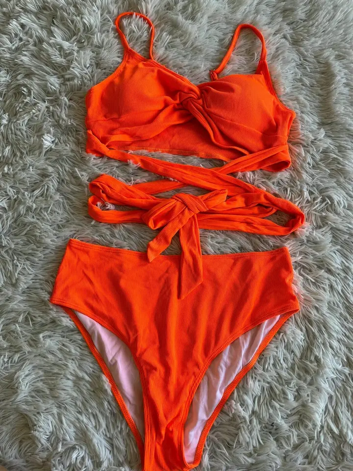 Bikini anaranjado fluo