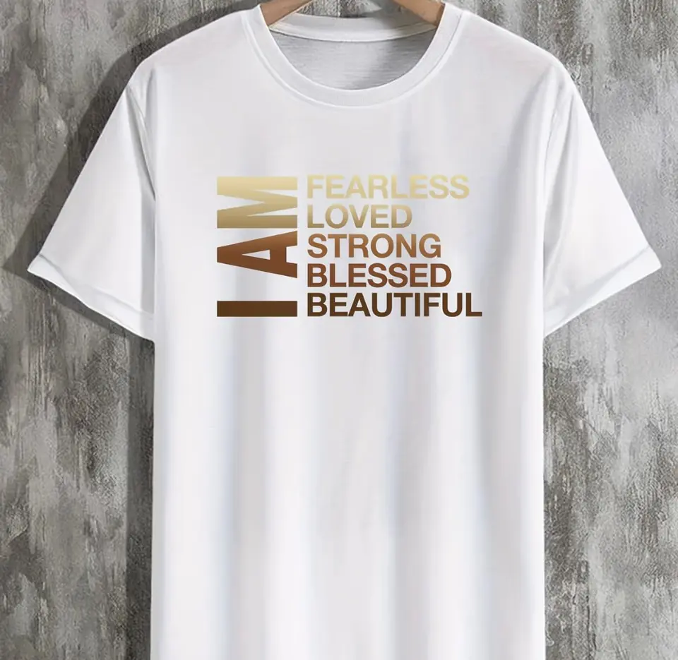 Remera blanca i am fearless,loved,strong,blessed,beautiful