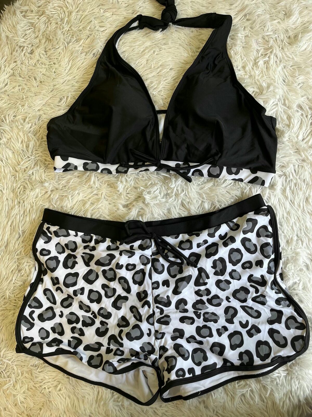 Bikini short animal print negro y blanco