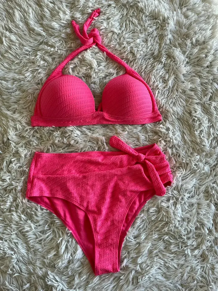 Bikini fucsia fluo con moño