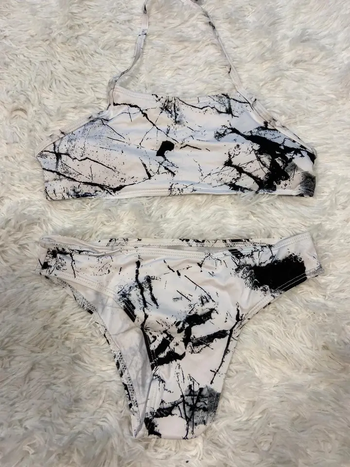Bikini malla blanca marmolado negro