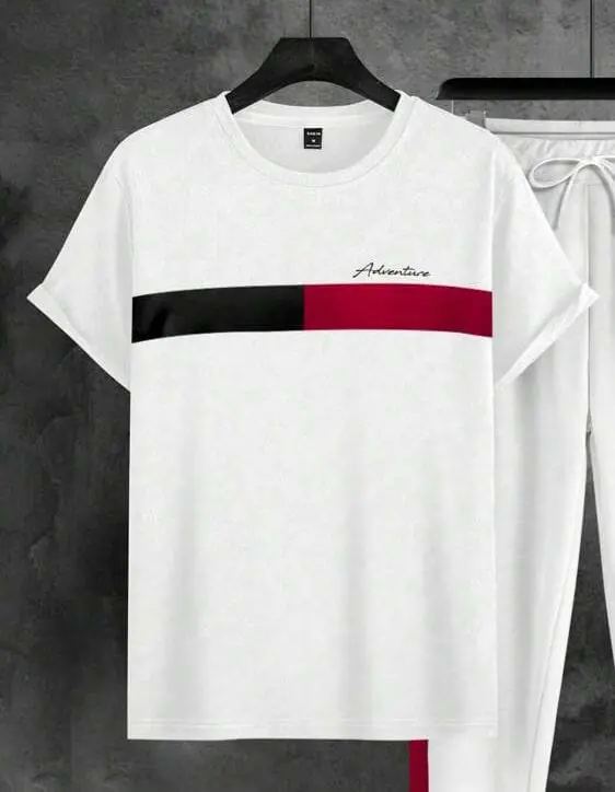 Remera blanca linea azul y roja adventure