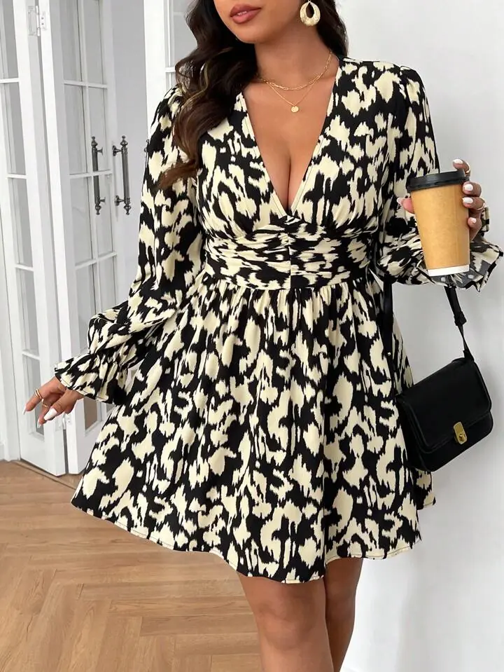 Vestido blanco y negro escote v