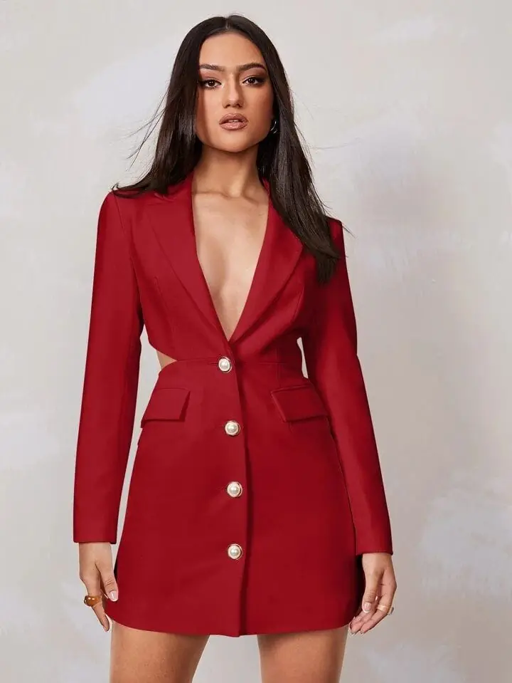 Blazer largo tipo vestido con corte rojo