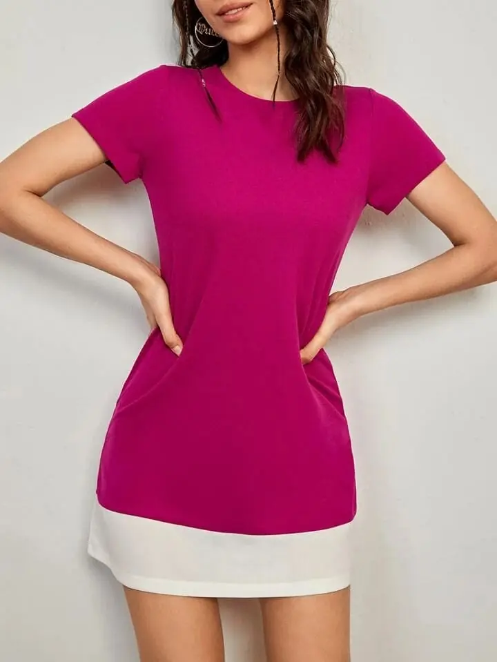 Vestido fucsia linea blanca