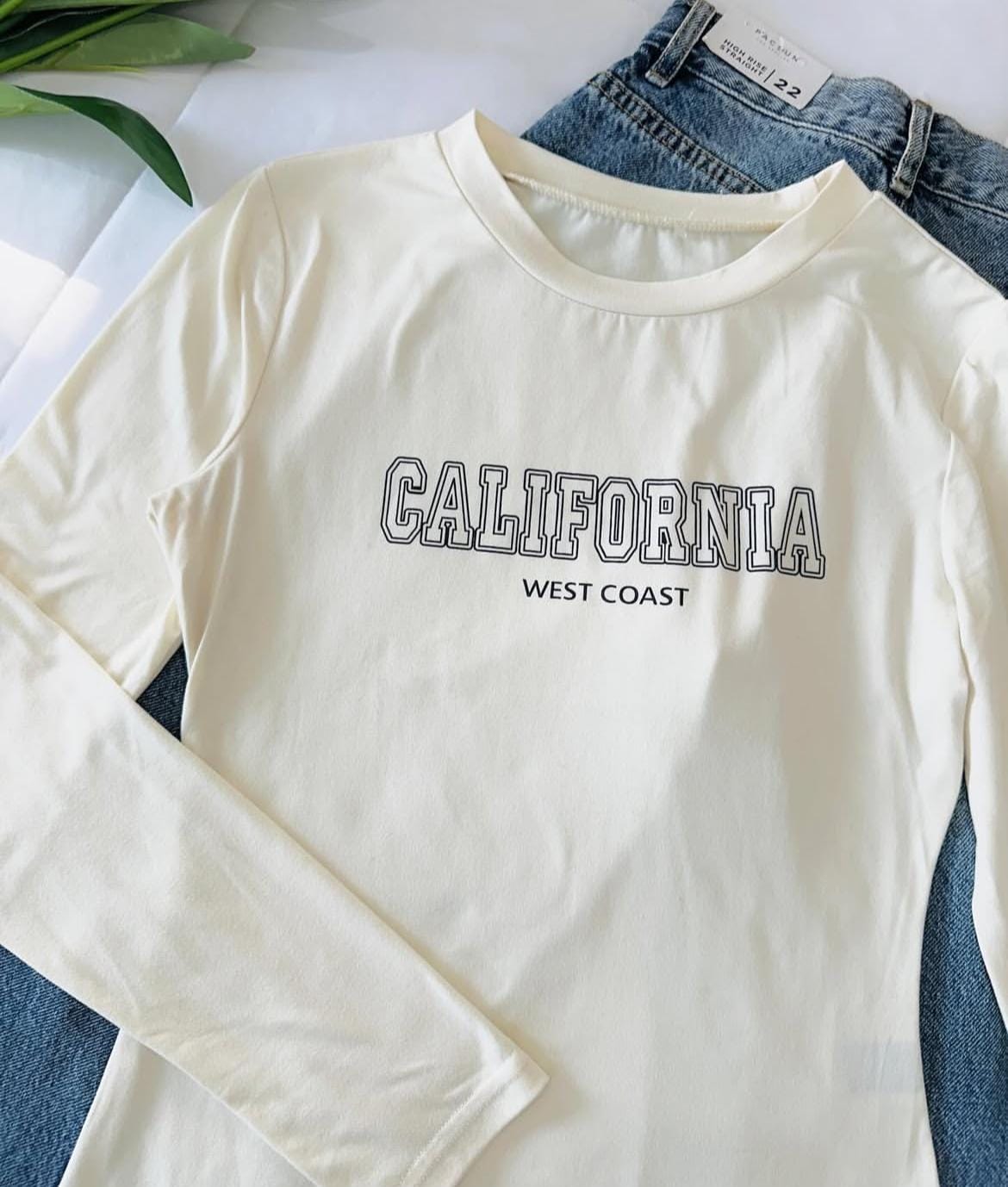 Remera crema manga larga california