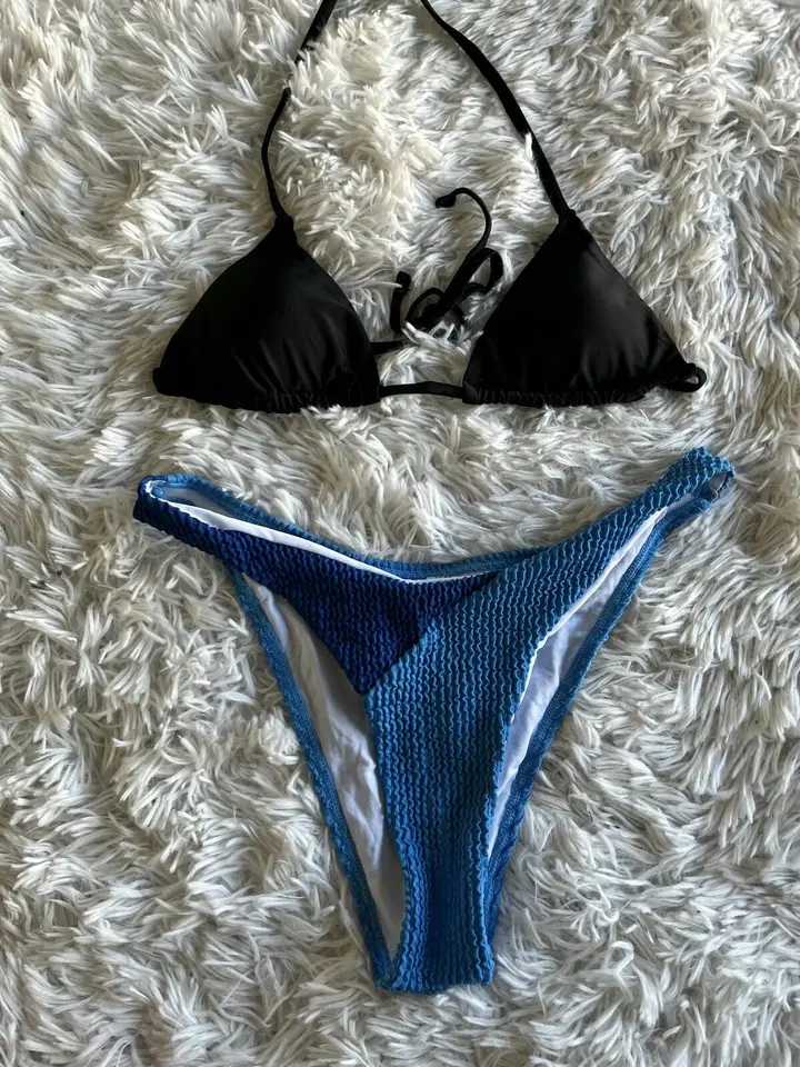 Bikini negro y azul