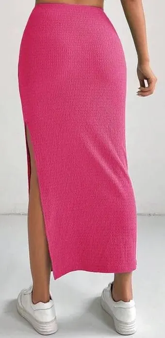 Falda fucsia larga con corte