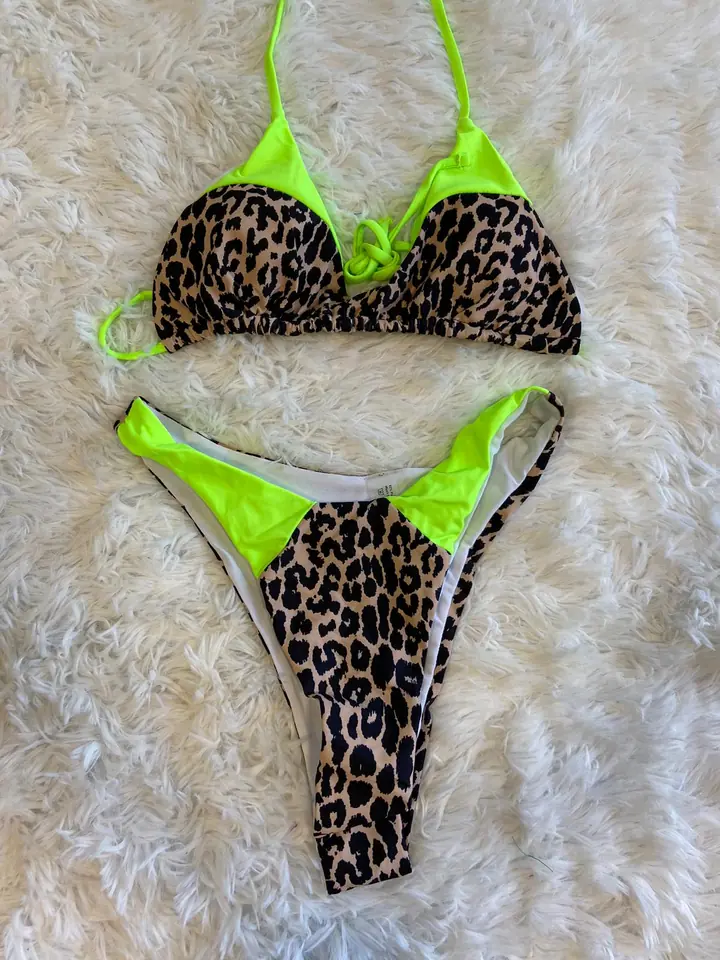 Bikini malla animal print con verde fluo