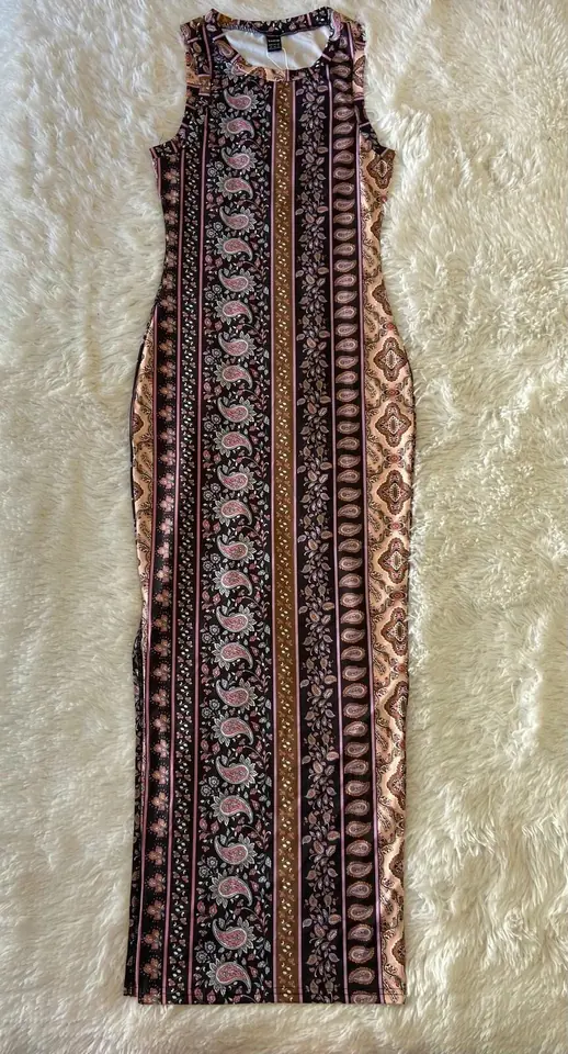 Vestido largo con corte diseño tipo arabescos