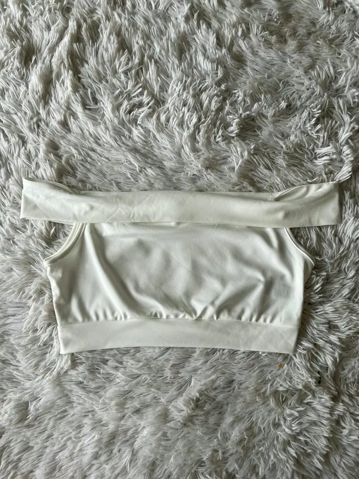 Top blanco hombros caidos