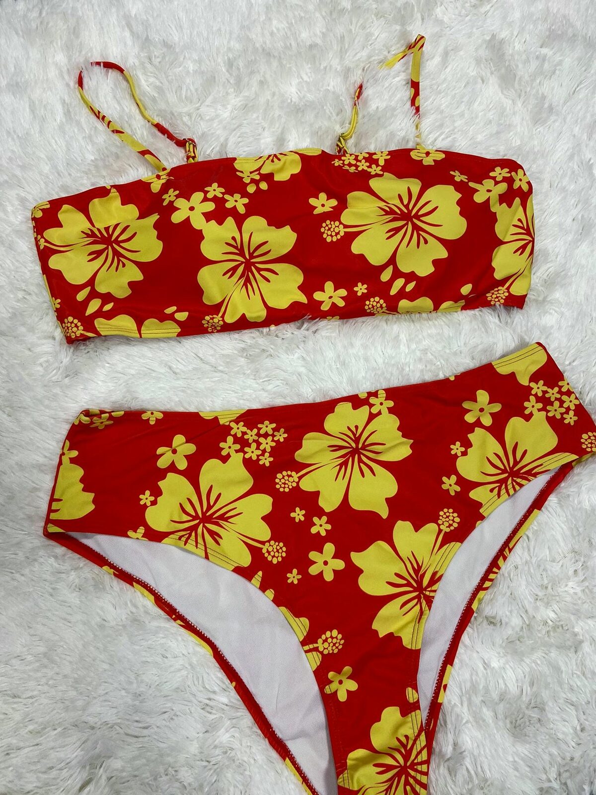 Bikini malla bandeau anaranjado rojizo con flores amarillas PS