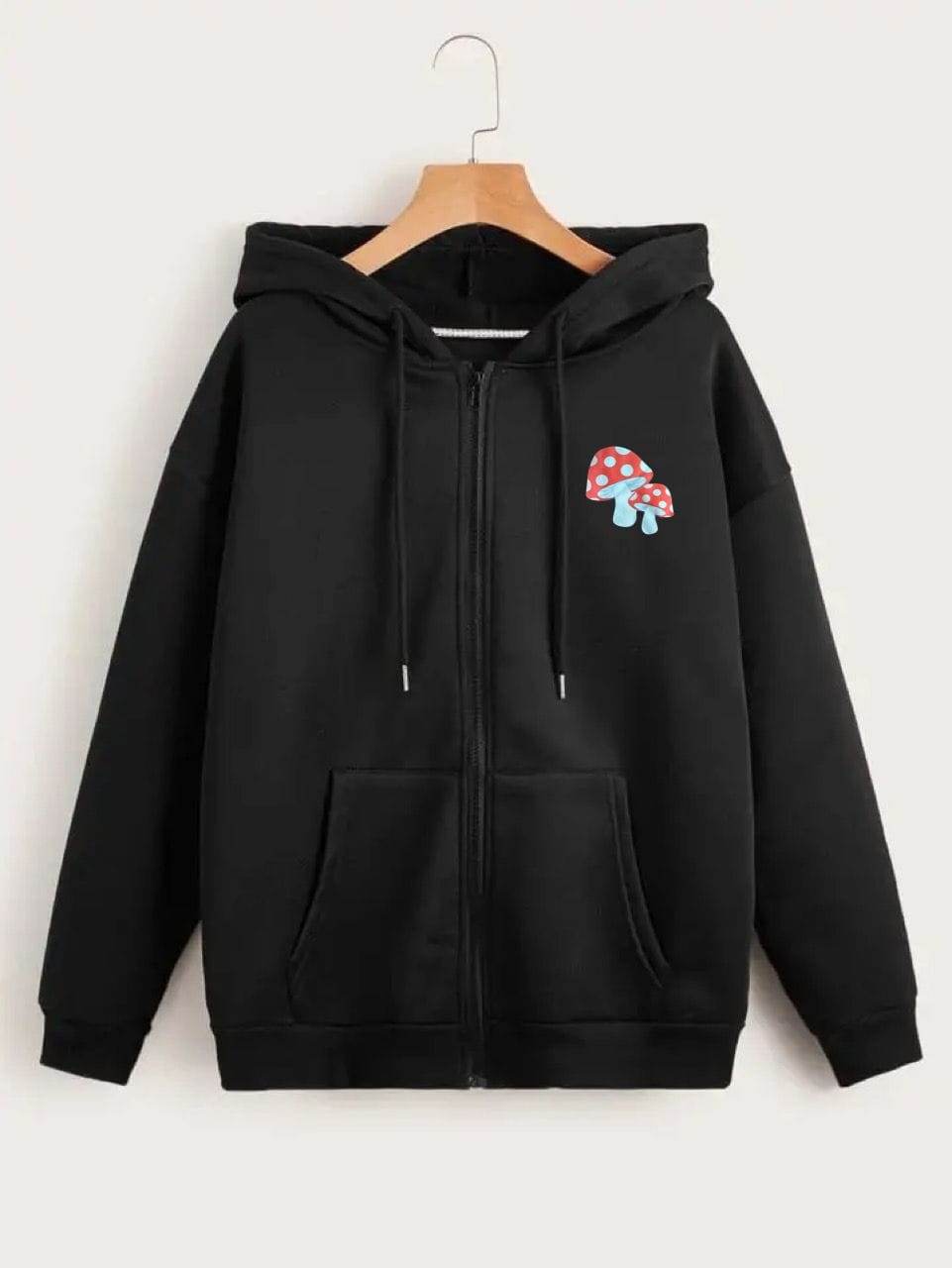 Campera negra con hongos
