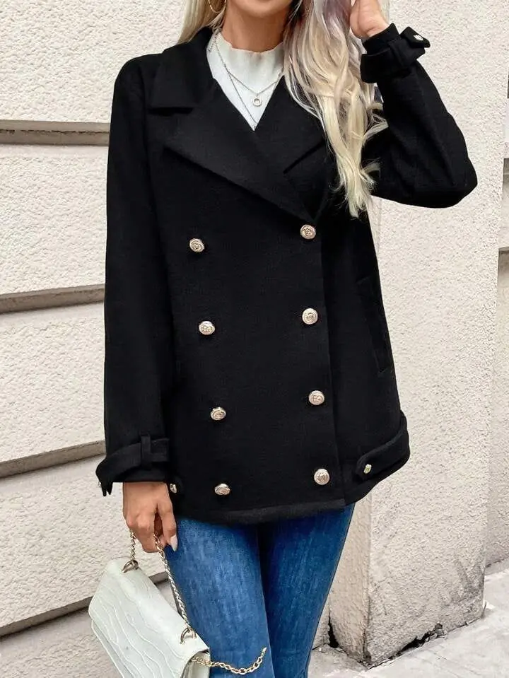 Chaqueta tapado corto negro botones dorados