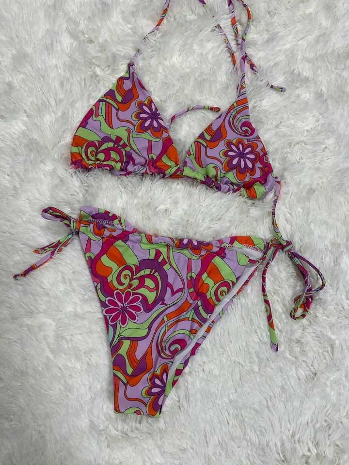 Bikini malla trama floreada violeta y verde 2 piezas