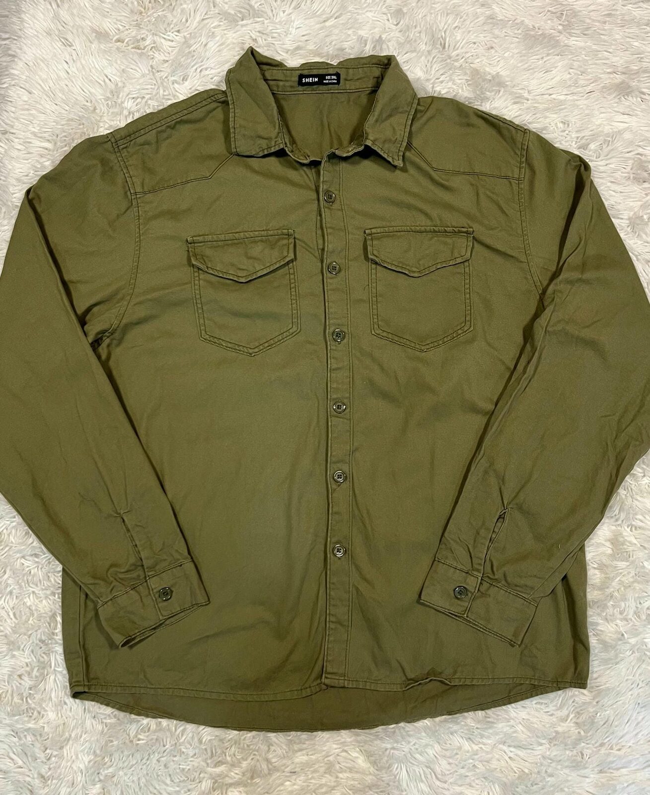 Camisa verde oliva