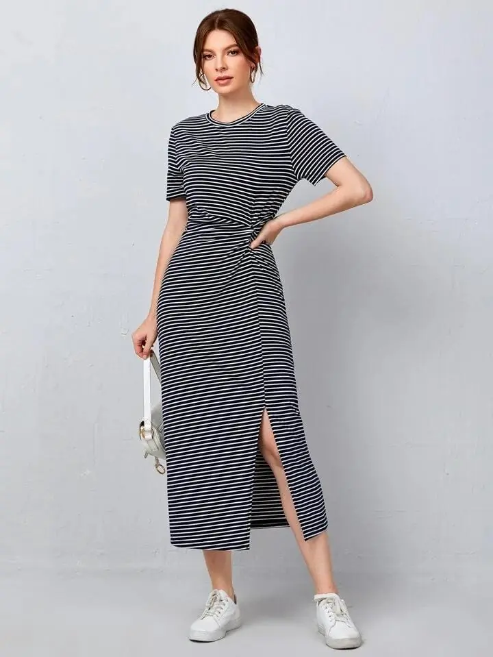 Vestido largo a rayas con "nudo"