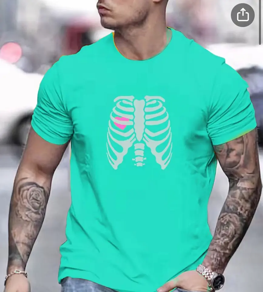 Remera turquesa esqueleto con corazón
