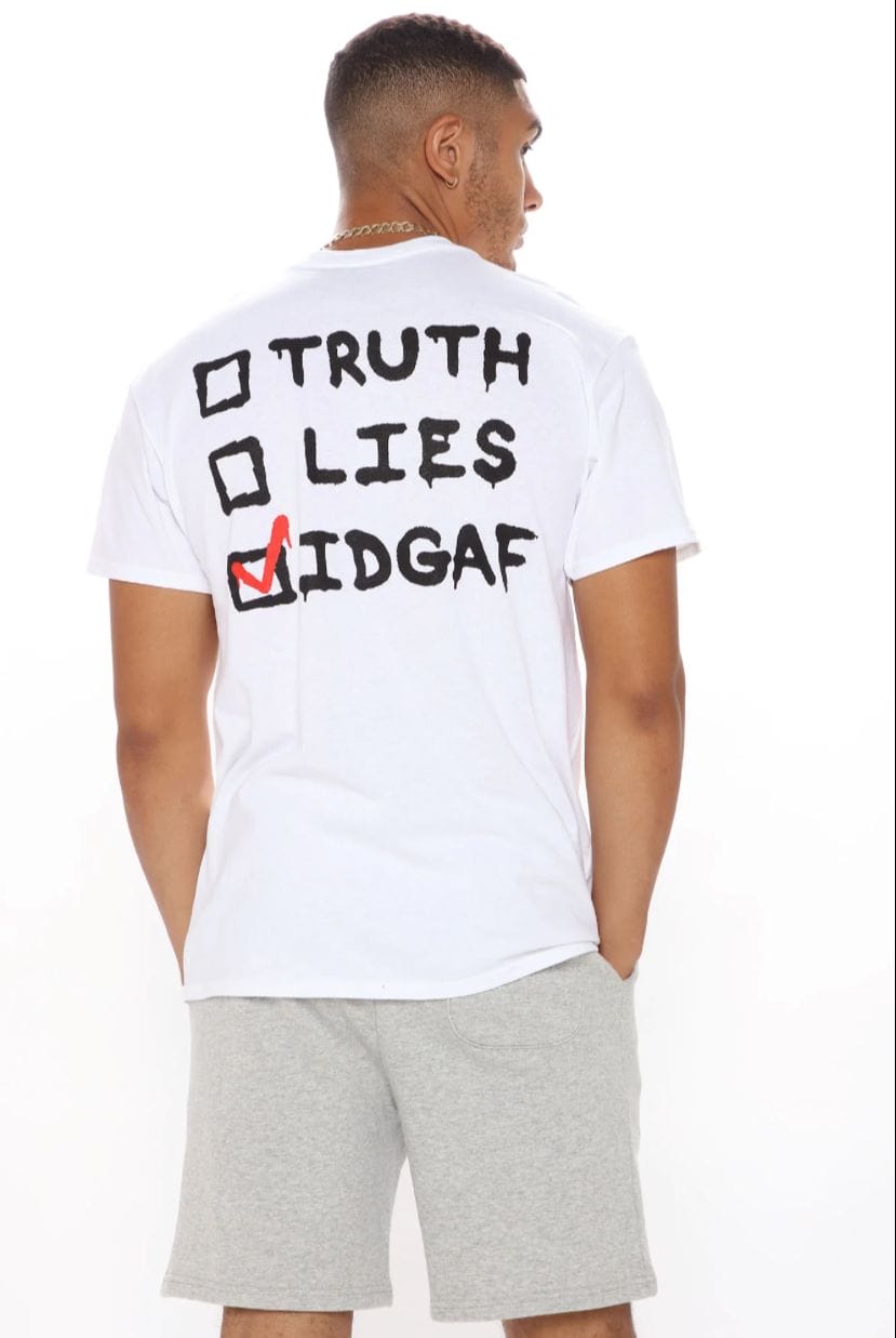 Remera blanca idgaf