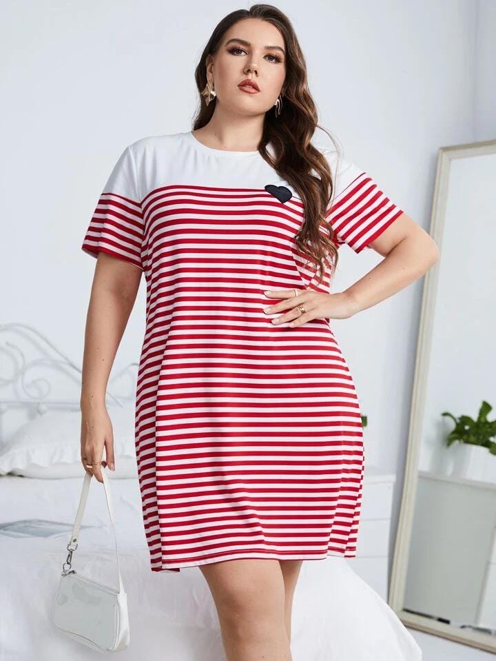 Vestido a rayas rojo con corazón