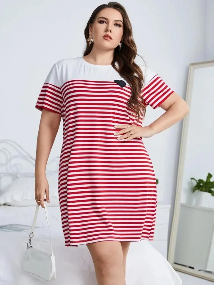Vestido a rayas rojo con corazón