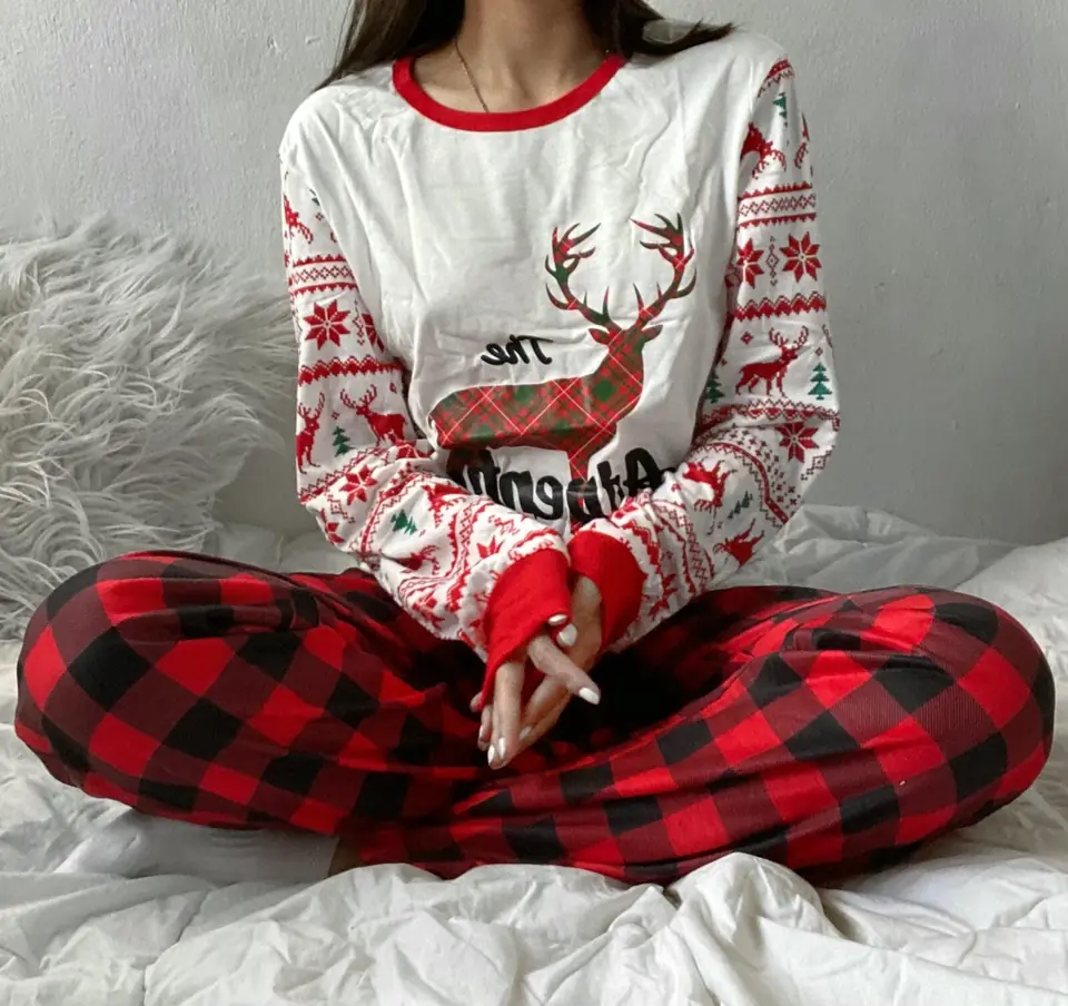 Pijama navideño al azar