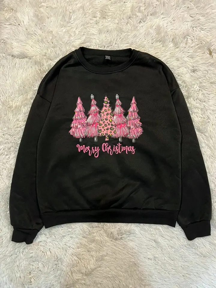 Buzo negro diseño arboles de navidad rosa
