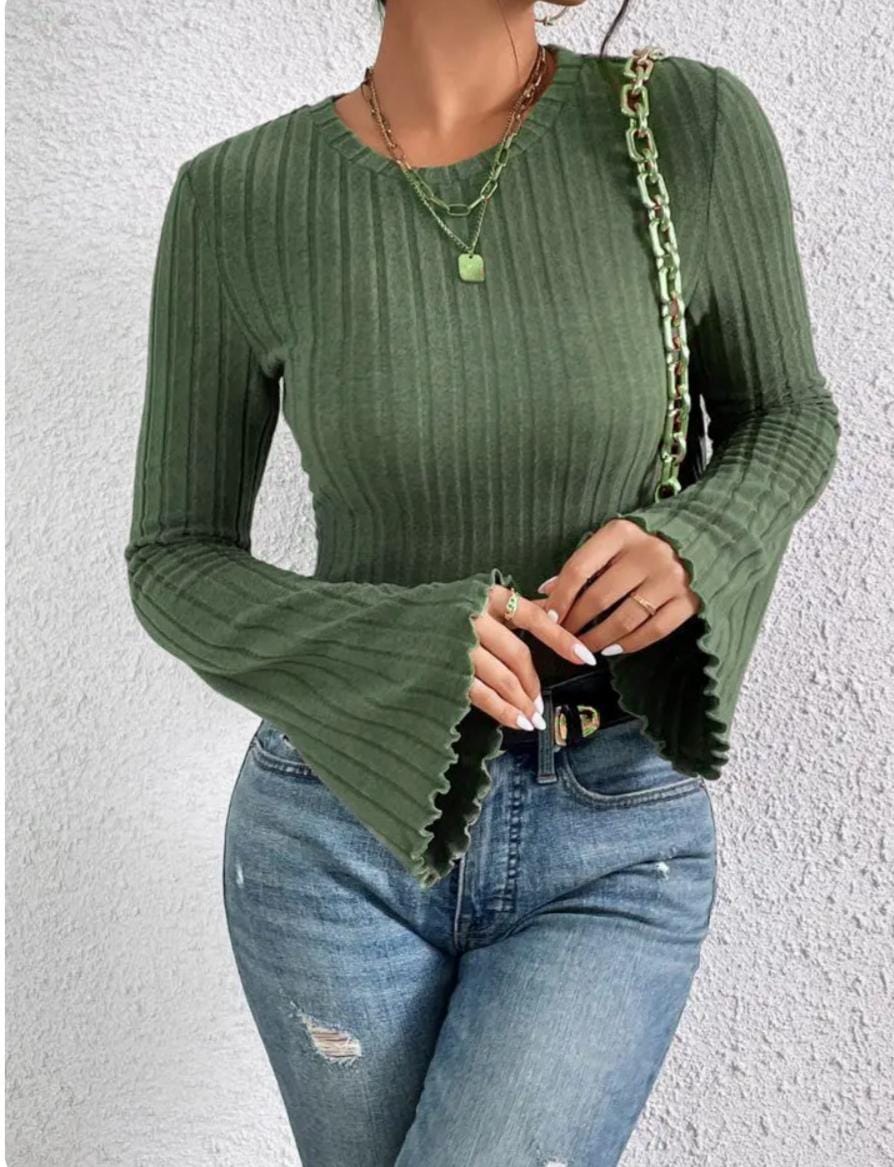 Remera verde canale mangas acampanadas roulette