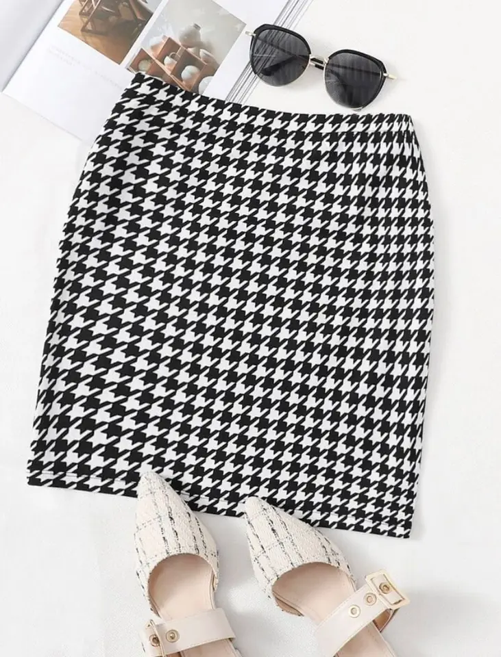Falda blanca y negra