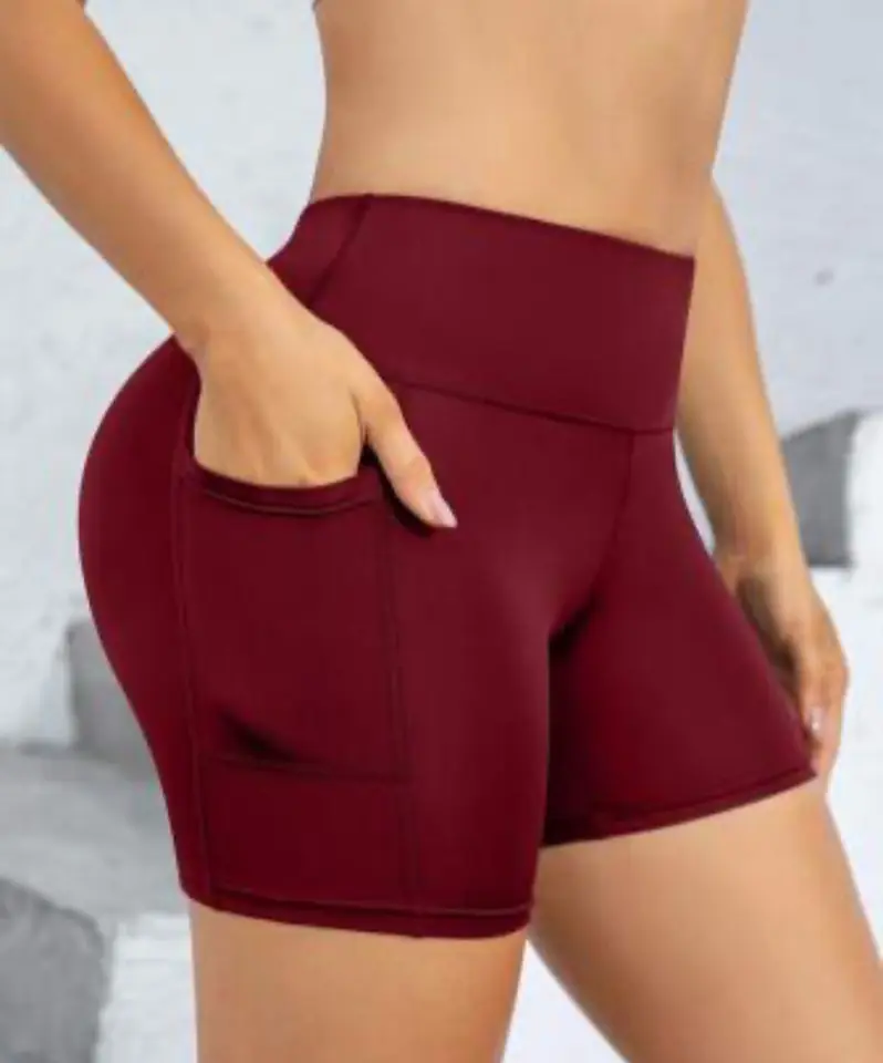 Short/Biker deportiva bordo con bolsillo