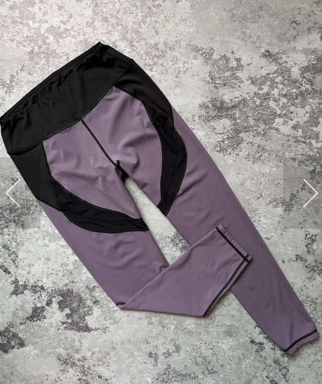 Calza violeta partes negras(transparencia)